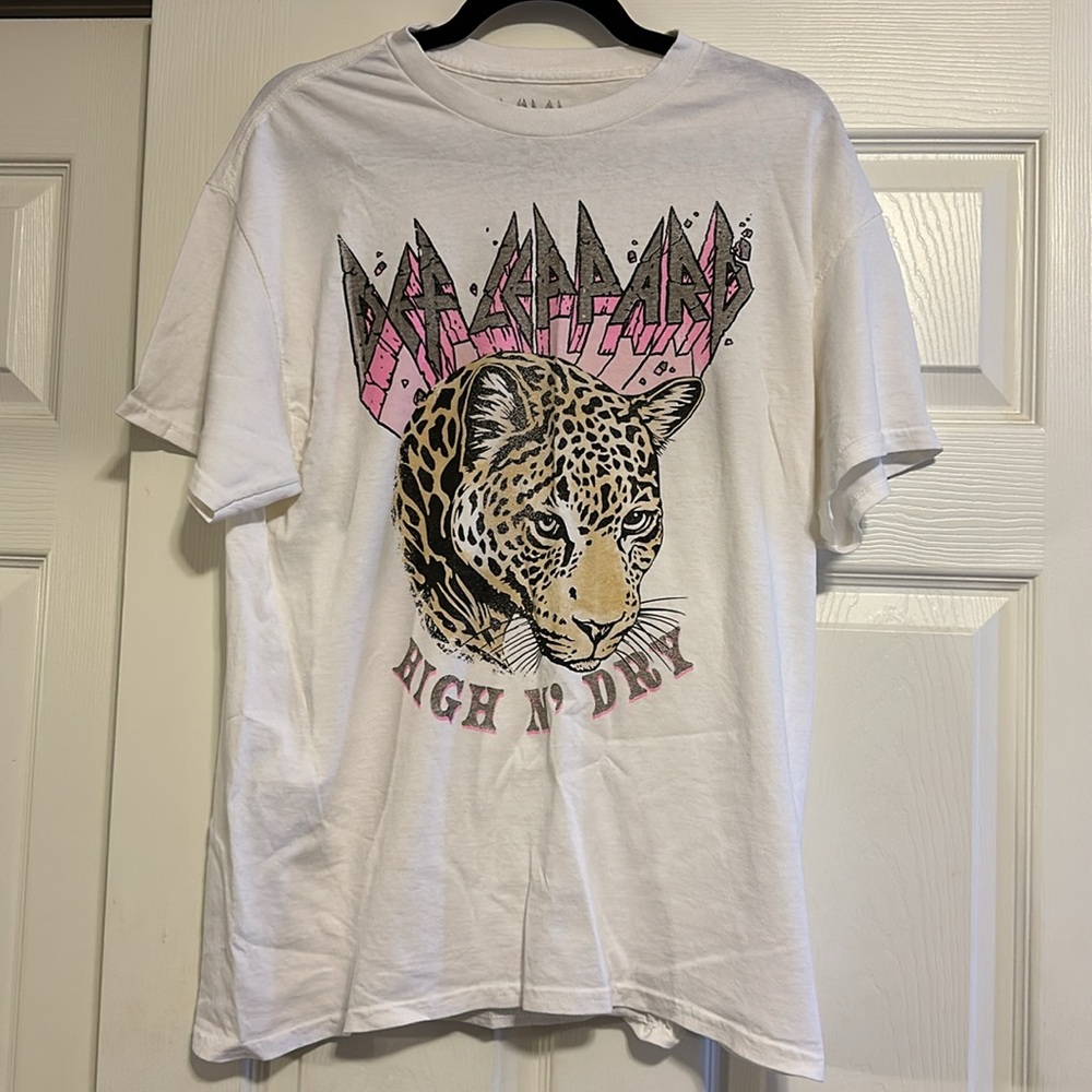 Def Leppard Graphic Tee - Picture 3 of 7